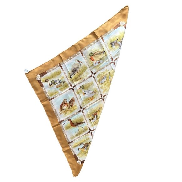 GUCCI: Silk Scarf With Birds & Logo #L069 - Picture 4 of 12